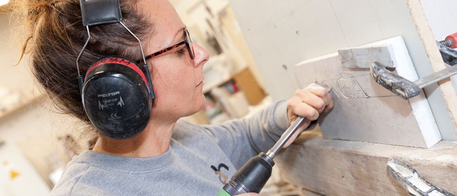 Für die Umsetzung von Wohnungsbau, Klimaschutz sowie Energie- und Mobilitätswende werden deutlich mehr Fachkräfte benötigt als bisher.