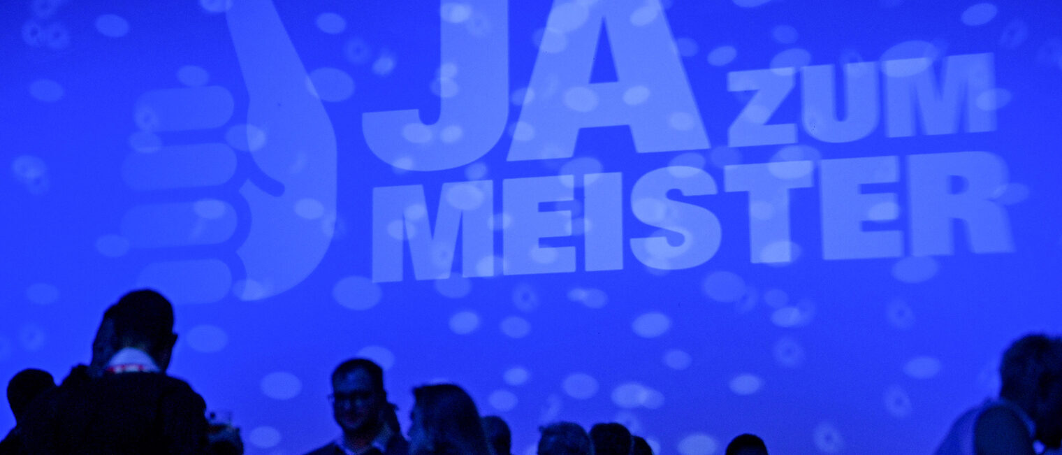 Die Handwerkskammer OWL begrüßt die Pläne zur Einführung einer Meisterprämie in NRW. 