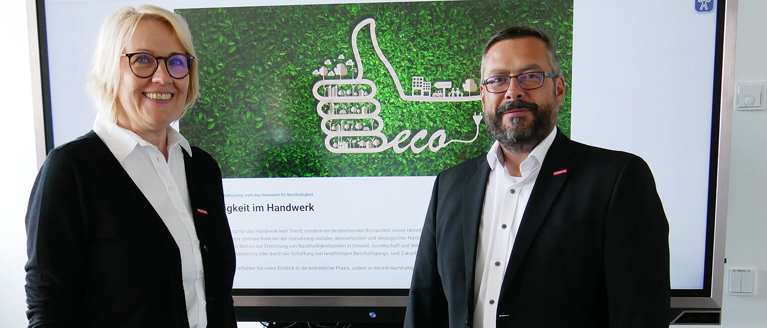 Birgit Heldermann und Nicolas Westermeier von der Betriebsberatung der Handwerkskammer wollen Mitgliedsbetriebe auf die Zukunft vorbereiten. 