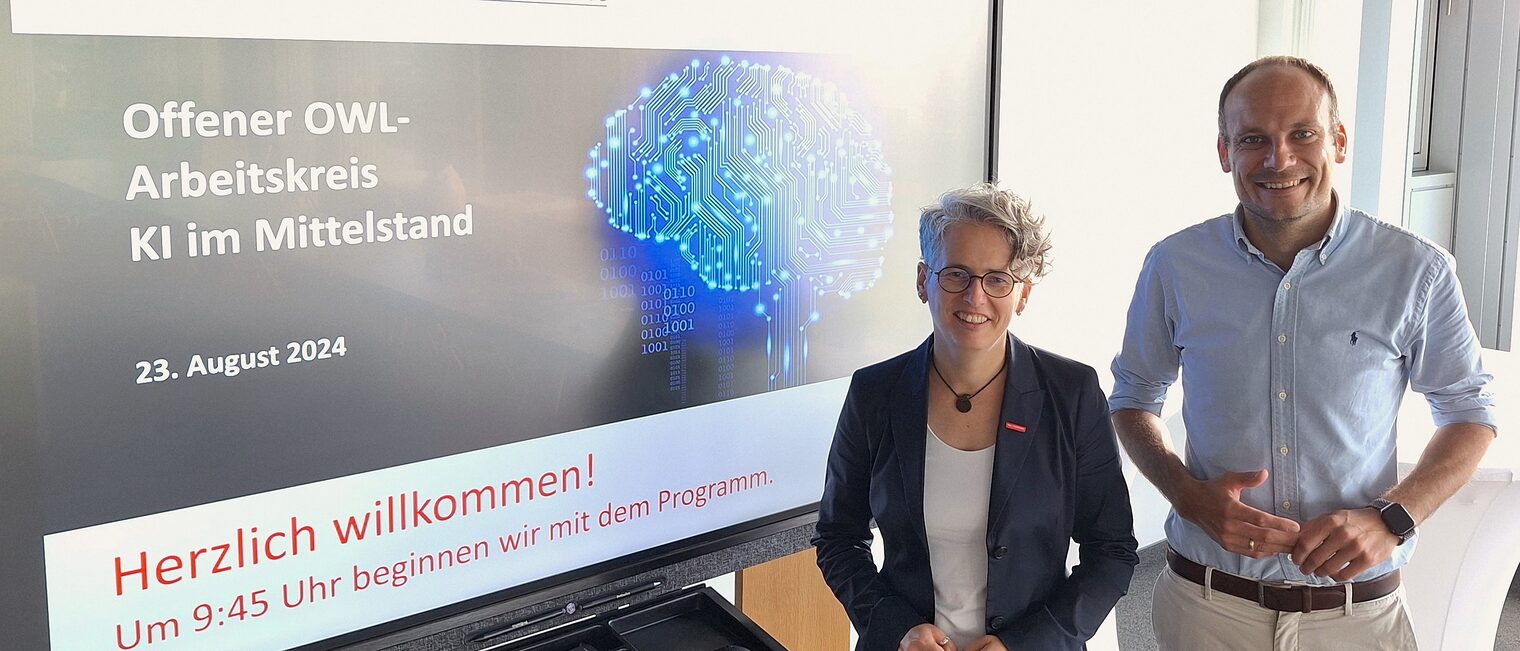 (v. l.) Ragna Köstner, stv. Hauptgeschäftsführerin der Handwerkskammer OWL zu Bielefeld, und Philip Kleineberg, Vorstand der ProElectrify AG aus Herford (v. l.) Ragna Köstner, stv. Hauptgeschäftsführerin der Handwerkskammer OWL zu Bielefeld, und Philip Kleineberg, Vorstand der ProElectrify AG aus Herford