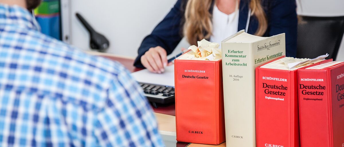 Gesetze und Vorschriften