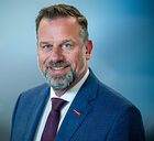 Das Bild zeigt Dr. Jens Prager, Hauptgeschäftsführer der Handwerkskammer OWL 
