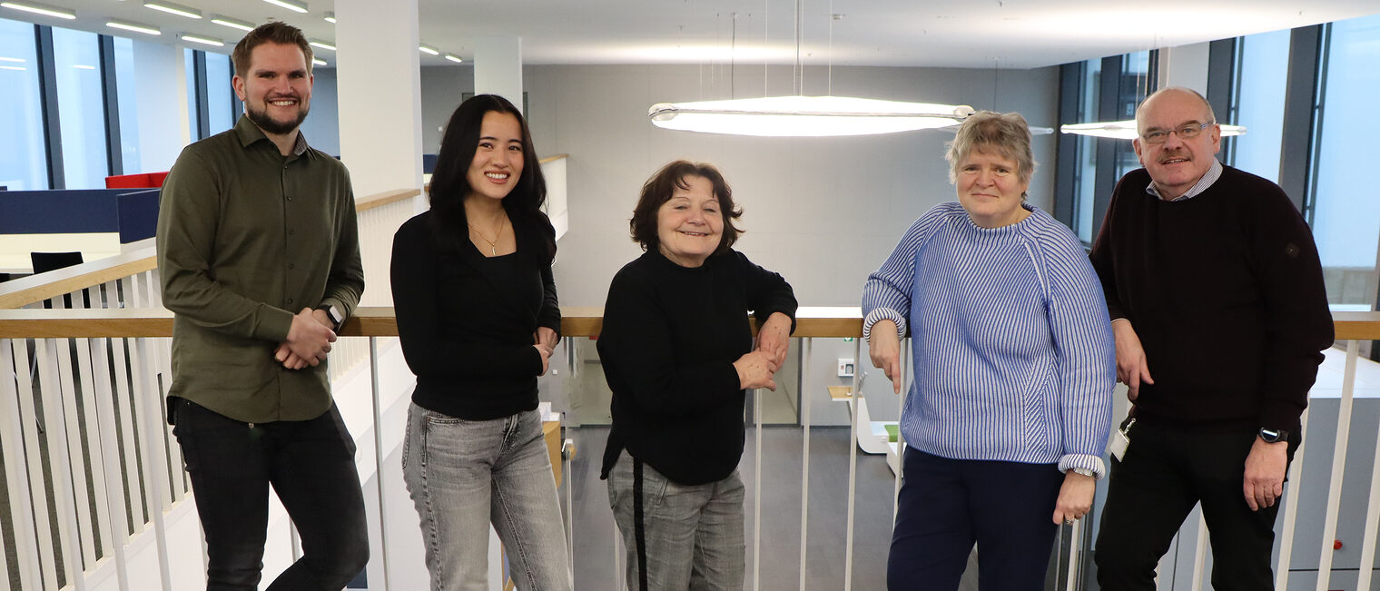 Das 5-köpfige Team der Gesellenprüfung stellt sich vor. 