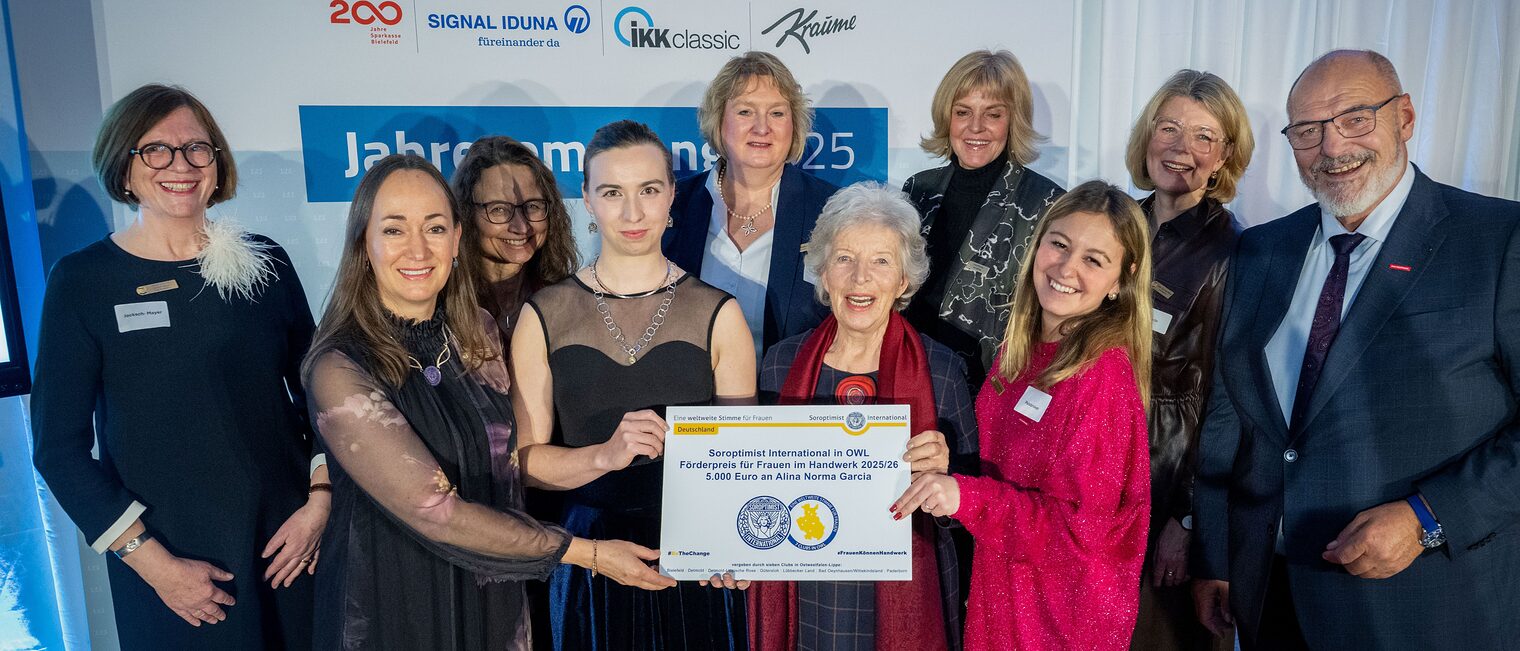 Die Soroptmistinnen mit Alina Garcia