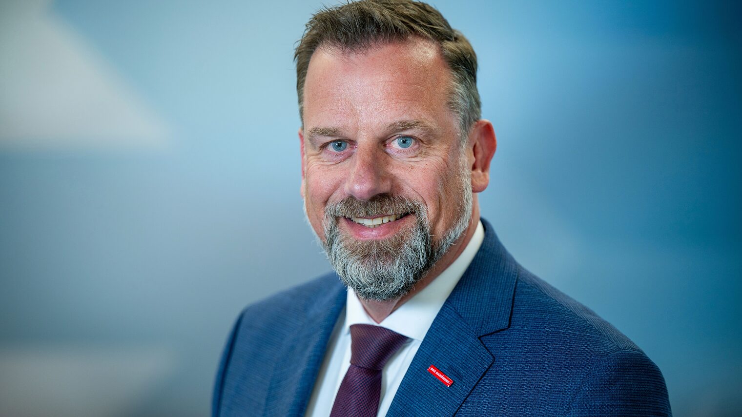 Porträt von Dr. Jens Prager, Hauptgeschäftsführer der Handwerkskammer OWL. 