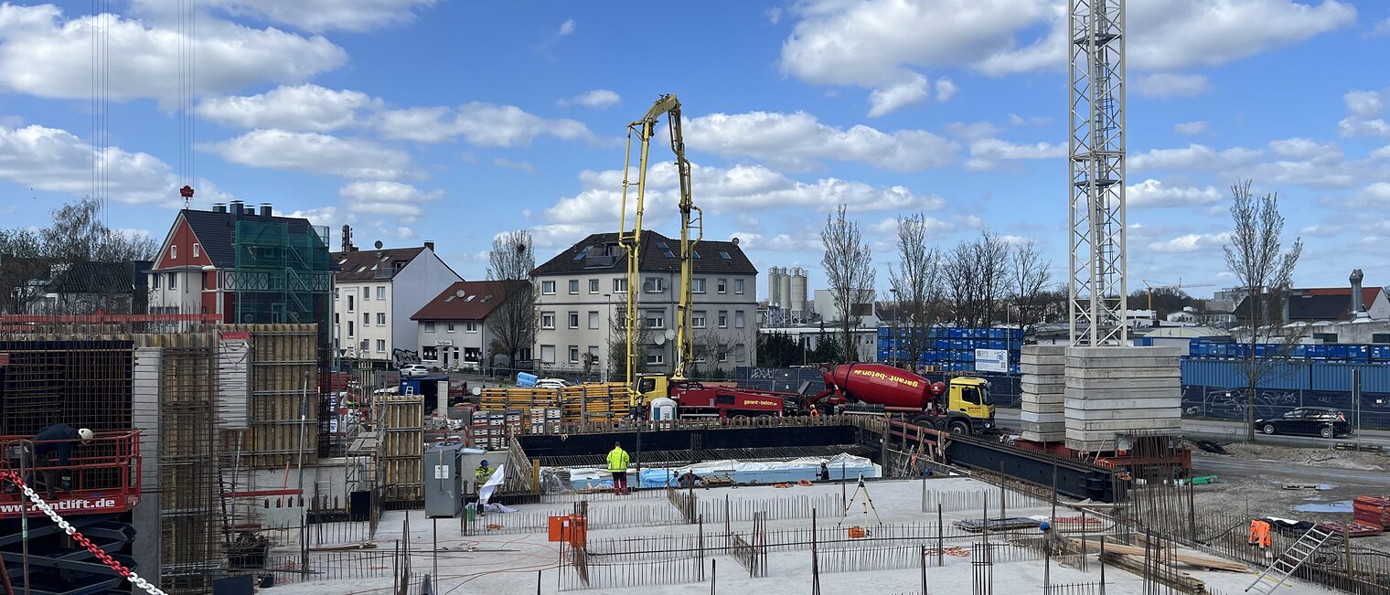 Der Neubau am Campus Handwerk schreitet voran. Die Gründung von Gebäude 2 (Baugewerke) ist fast fertig.