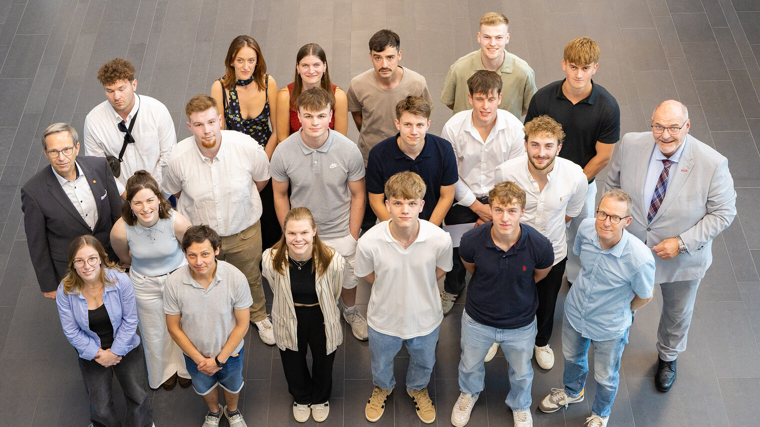 Gruppenbild Freisprechung Tischler