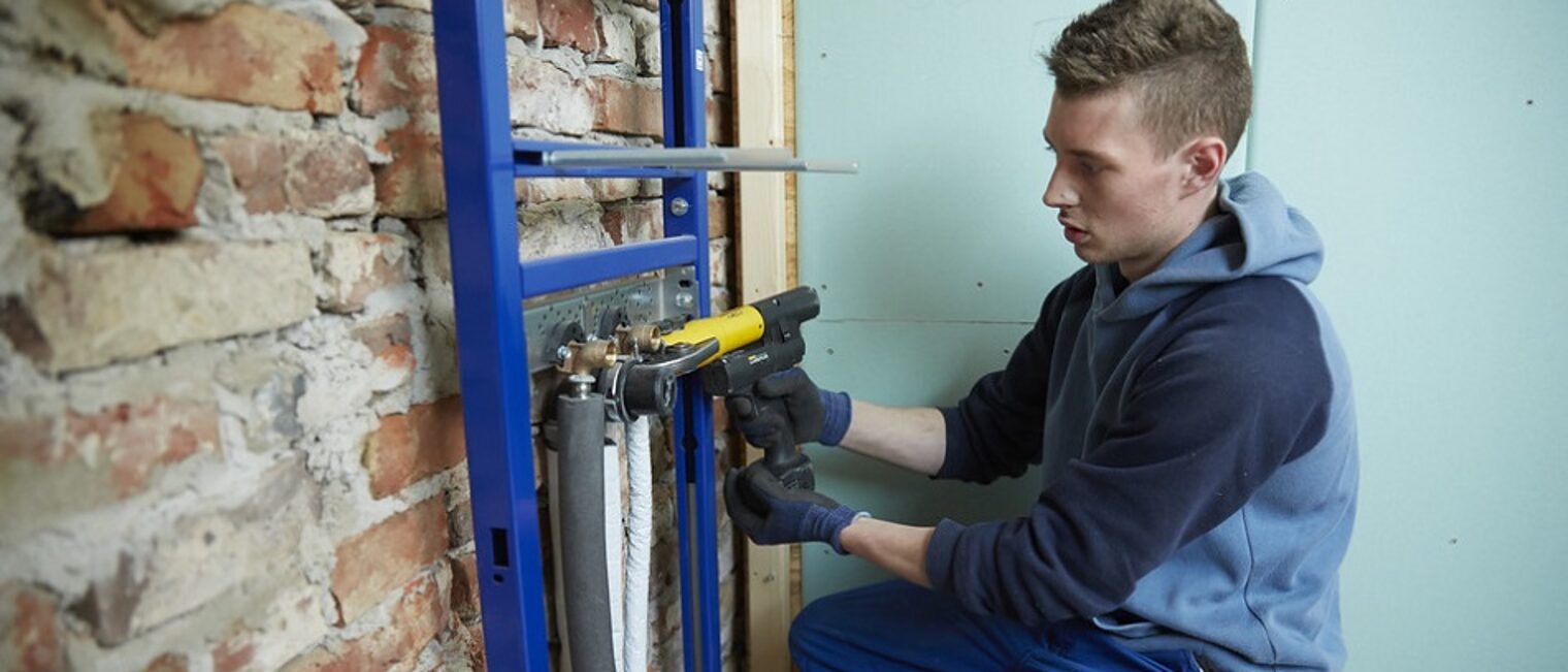 Das Handwerk bietet ganz unterschiedliche Karrieremöglichkeiten HWK Bielefeld, Betrieb Haus und Gebäudetechnik Tintelnot und Kramme, Kopfkunst Schlagwort(e): HWK Bielefeld, Betrieb Haus und Gebäudetechnik Tintelnot und Kramme, Kopfkunst