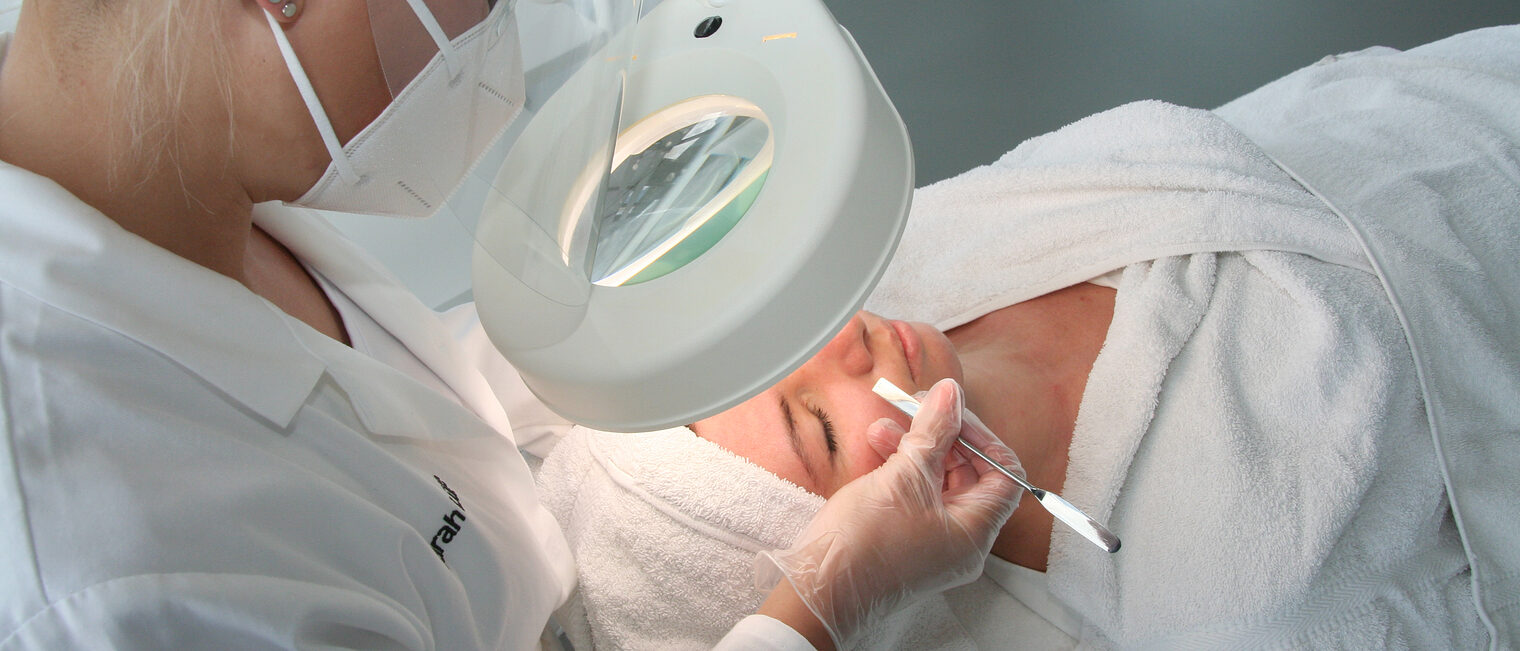 Kosmetik Gesichtsbehandlung